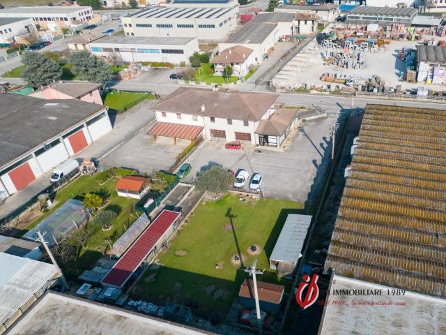Locale Commerciale in vendita a Isola Della Scala, Veneto