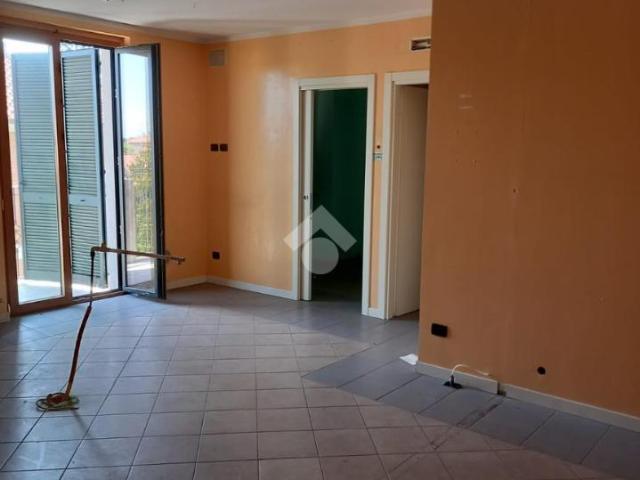Locale Commerciale in vendita a Misinto, Lombardia