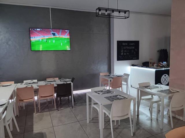 Locale Commerciale in vendita a Puglia, Lecce