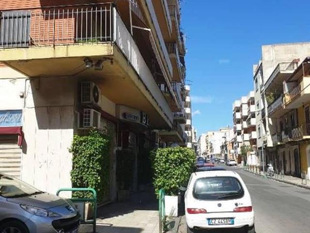Locale Commerciale in vendita a II Circoscrizione, Messina