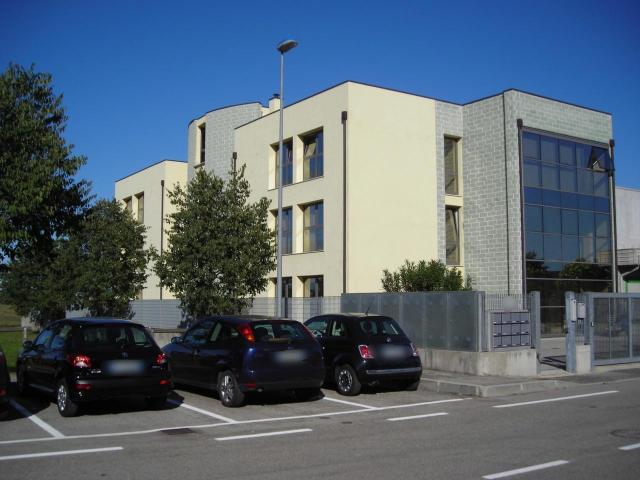Locale Commerciale in vendita a Mestrino, Veneto