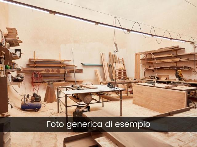 Locale Commerciale in vendita a Montevarchi, Toscana