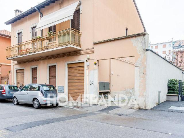 Locale Commerciale in vendita a Regina Pacis, Monza