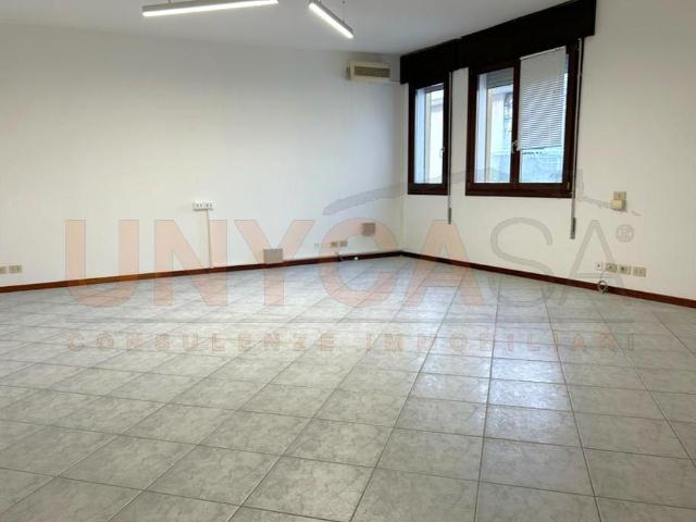 Locale Commerciale in vendita a Rubano, Veneto