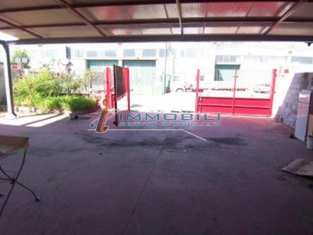 Locale Commerciale in vendita a Settala, Lombardia