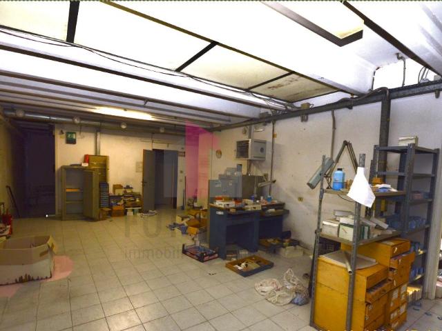 Locale Commerciale in vendita a Quartiere Casoni, Torri Di Quartesolo