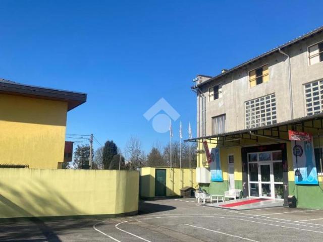 Locale Commerciale in vendita a Montagnone, Turbigo