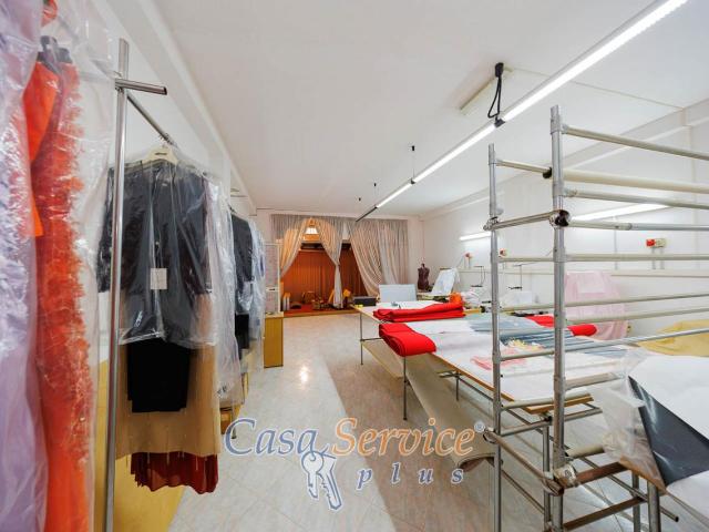 Locale Commerciale in vendita a Puglia, Lecce
