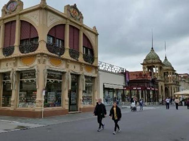 Capannone in vendita a Viareggio, Toscana