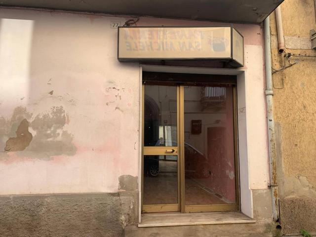 Locale Commerciale in vendita a Carmine, Calabria