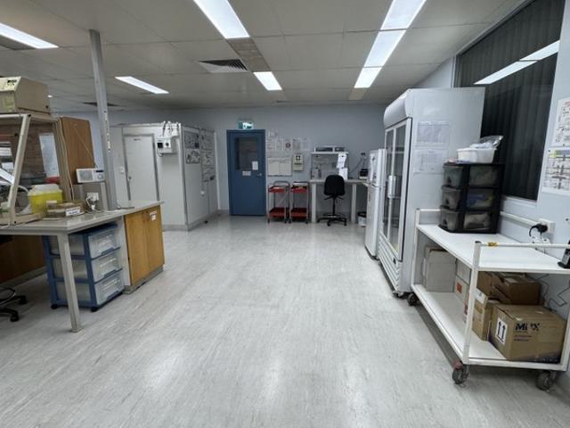 Warehouse for rent in Scoresby, Melbourne