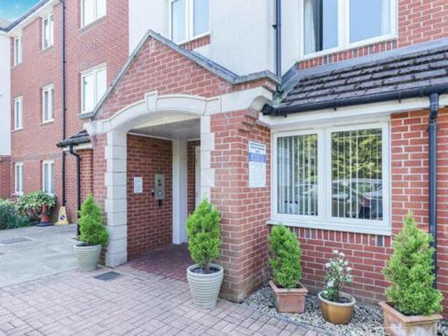 House for sale in Uxbridge, Greater London