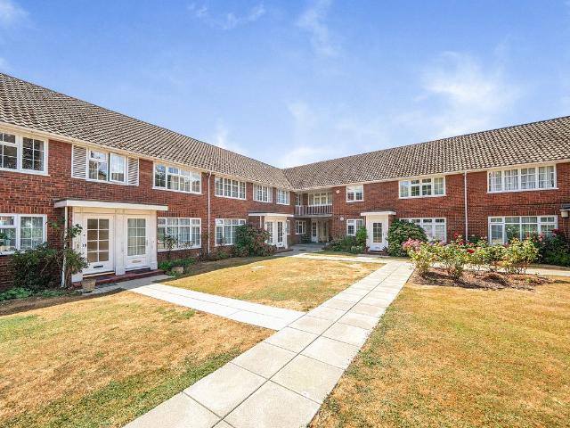 House for rent in Little Stanmore, Greater London
