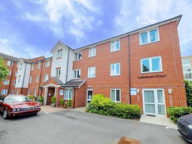 House for sale in Uxbridge, Greater London
