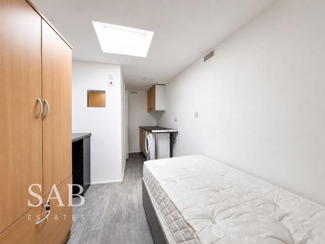 Studio for rent in London Borough of Ealing, Greenford