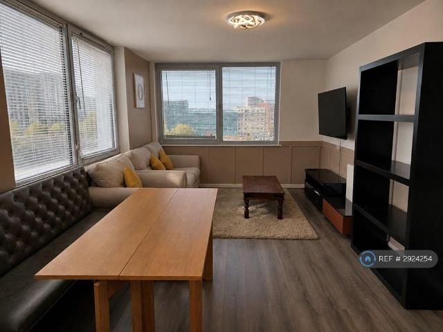 Apartment for rent in Calderstones