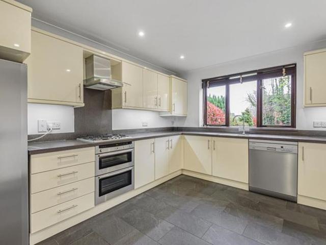 House for rent in Naphill House for rent in Naphill