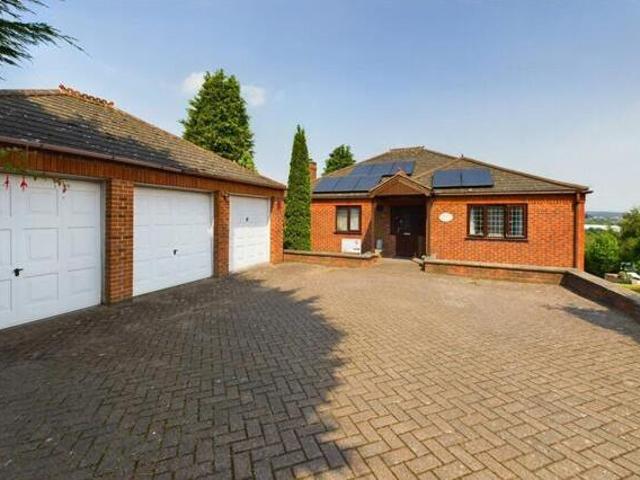 House for sale in Kedleston, East Midlands