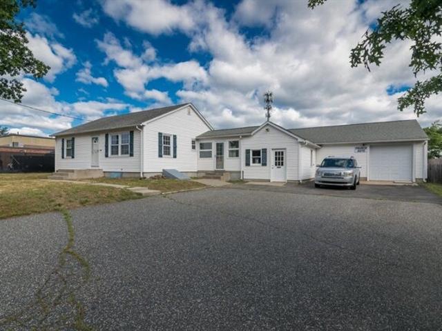 House for sale in Hampden, Massachusetts