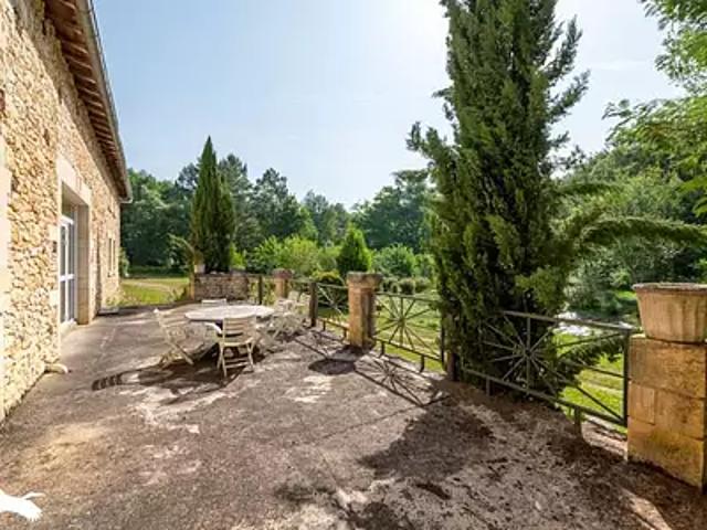 Maison vente à France métropolitaine, Lacropte