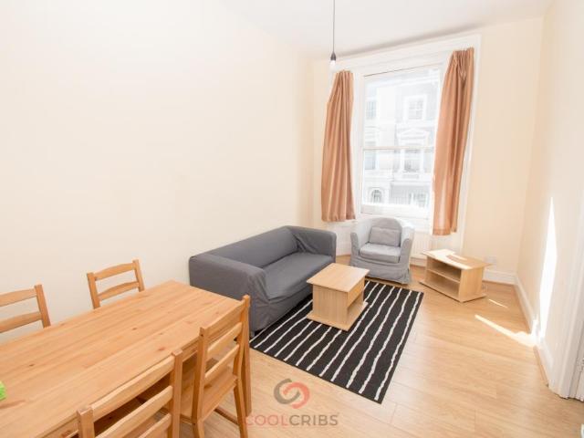 Apartment for rent in North Kensington, Greater London