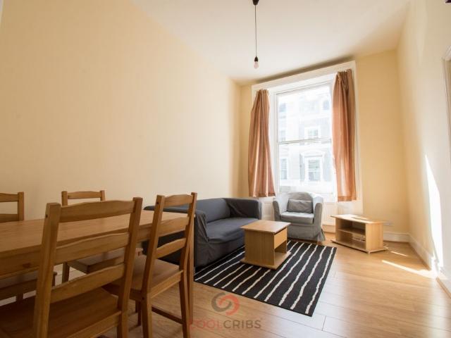Apartment for rent in North Kensington, Greater London