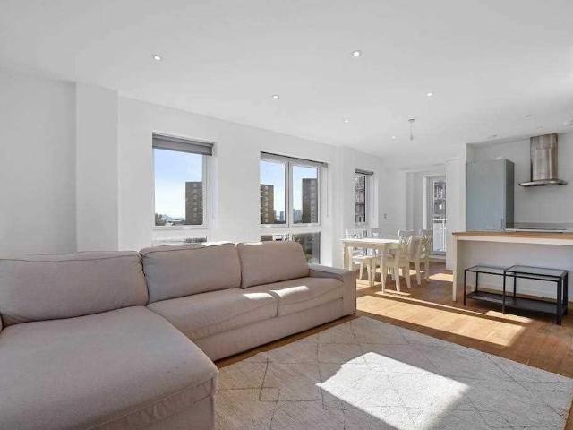 Apartment for rent in North Kensington, Greater London