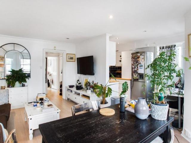 Apartment for rent in North Kensington, Greater London