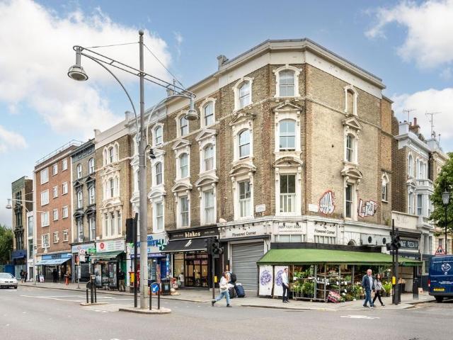 Apartment for rent in North Kensington, Greater London