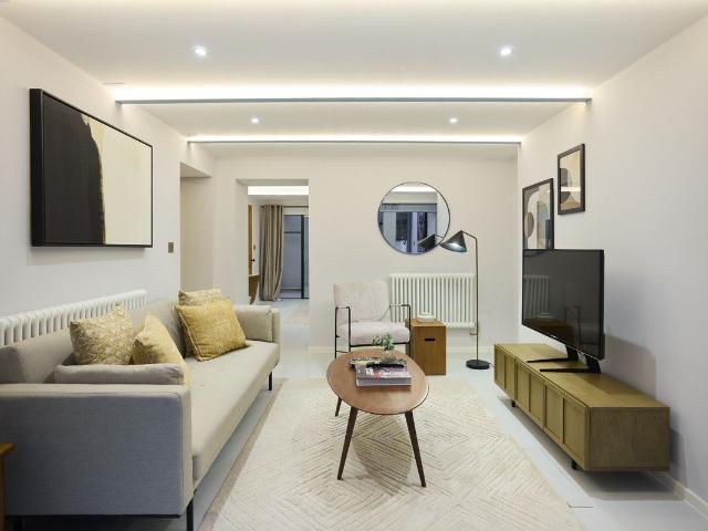 Apartment for rent in North Kensington, Greater London