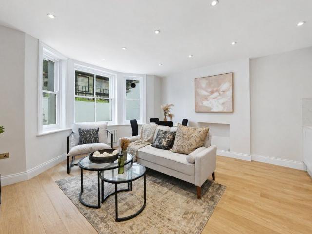 Apartment for rent in Shepherd's Bush, Greater London