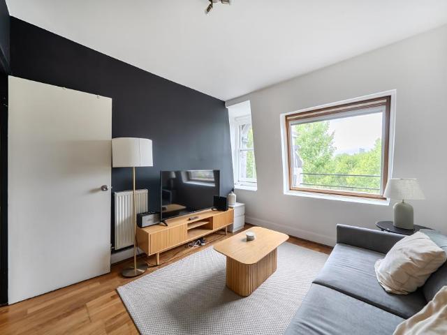 House for rent in North Kensington, Greater London