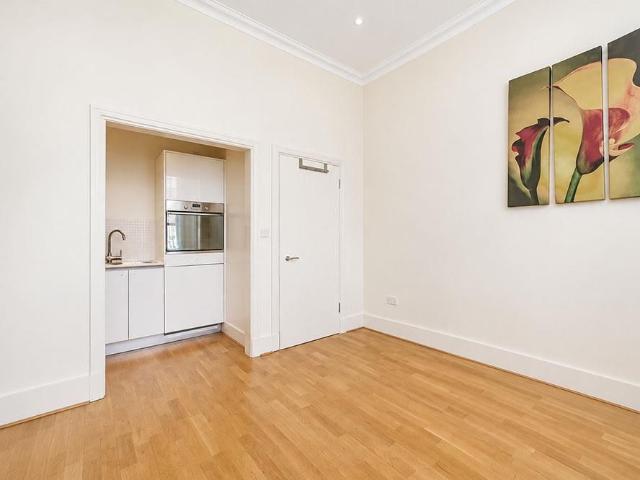 Apartment for rent in Royal Borough of Kensington and Chelsea, Greater London