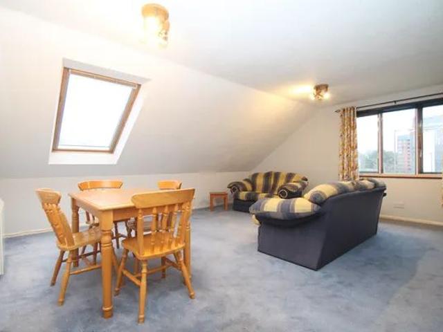 Apartment for rent in Red Hill, Surrey