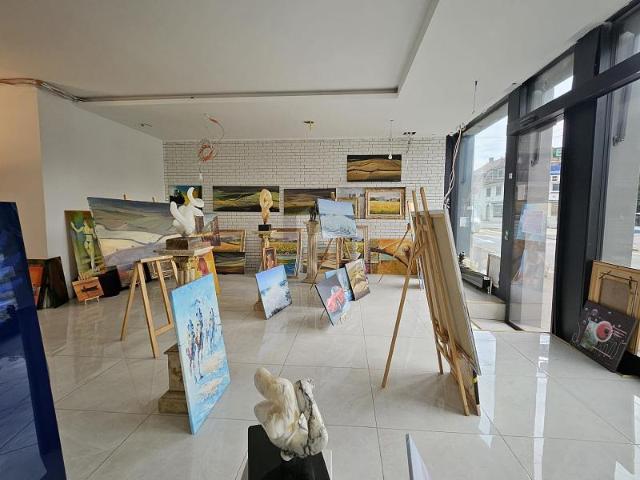 Atelier mieten in Einigen, Zürich