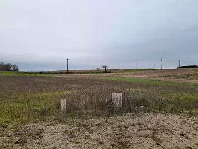 Terrain vente à Auxerre, Laduz