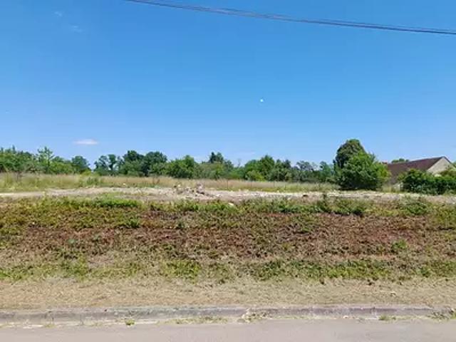 Terrain vente à Auxerre, Laduz