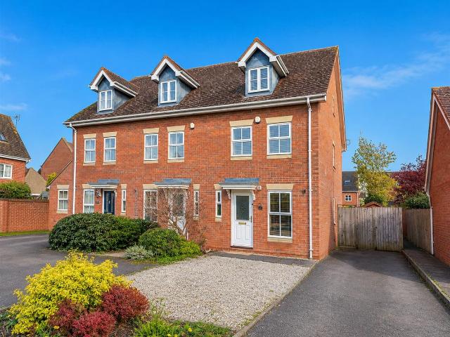 House for rent in Warwick Gates, Green Close
