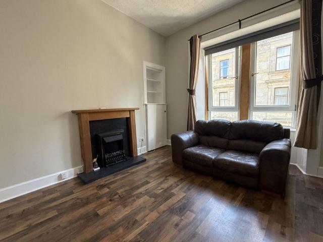 Apartment for rent in Castlehead, Glenburn