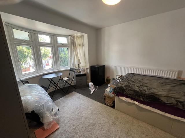 House for rent in London Borough of Ealing, Greenford