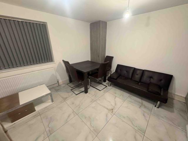 Apartment for rent in London Borough of Ealing, Greater London