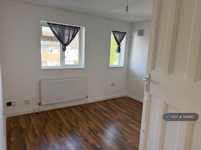 Apartment for rent in London Borough of Ealing, Greater London