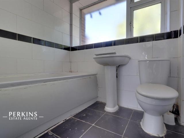 House for rent in London Borough of Ealing, Greater London