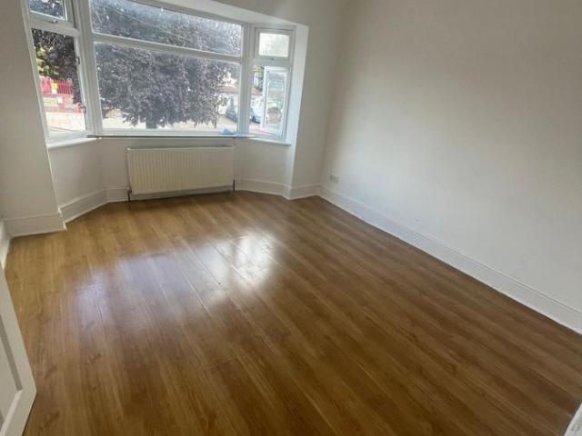 House for rent in London Borough of Ealing, Greenford