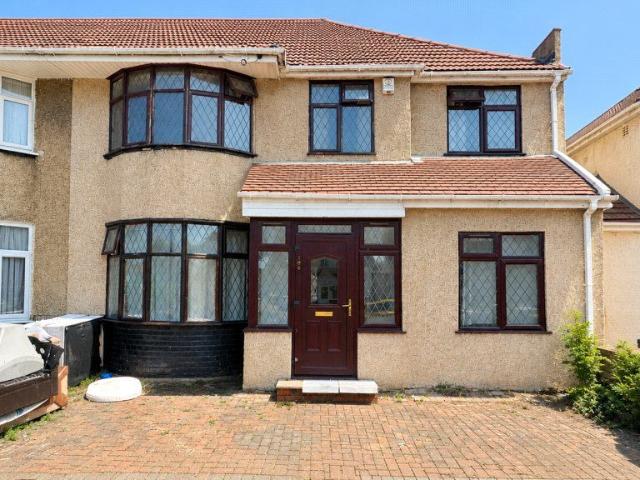 House for rent in London Borough of Ealing, Greenford