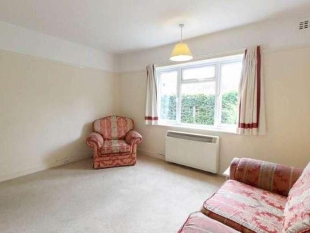 Apartment for rent in Lakenham, East Bank