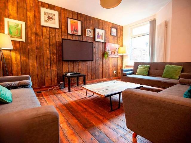 House for rent in Georgia, Greater Manchester