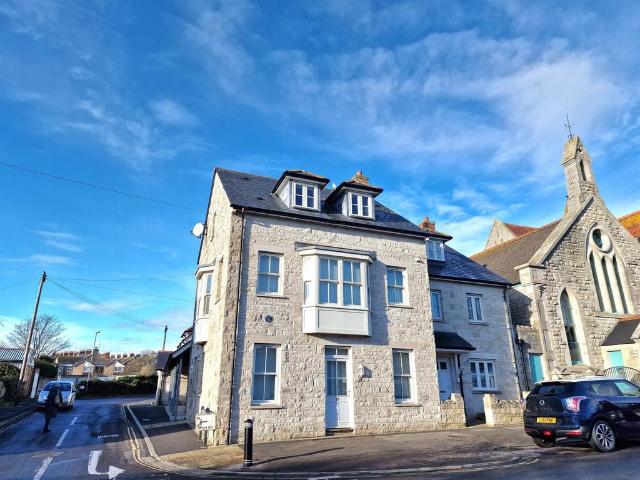 Apartment for rent in Portland, East Dorset