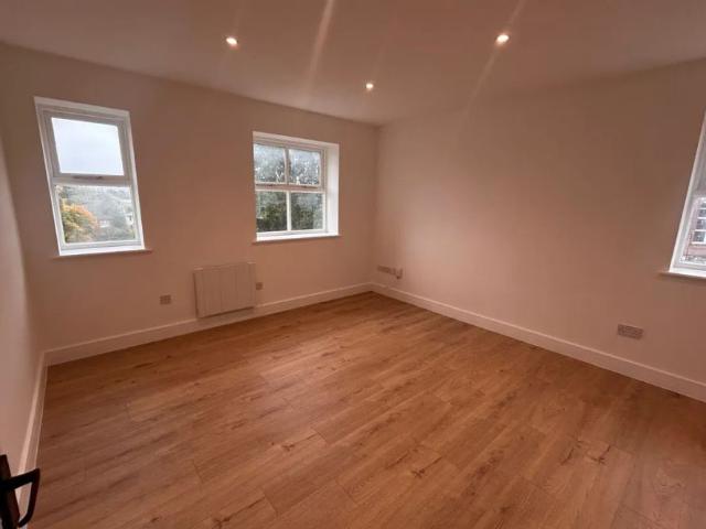 Apartment for rent in Watford Heath, North Watford