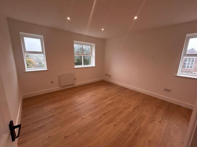 Apartment for rent in Watford Heath, North Watford